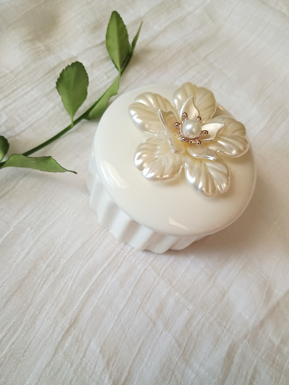 🤍 COTTAGE CORE 🤍 Lidded White Ceramic Trinket Dish, Regency Vibes